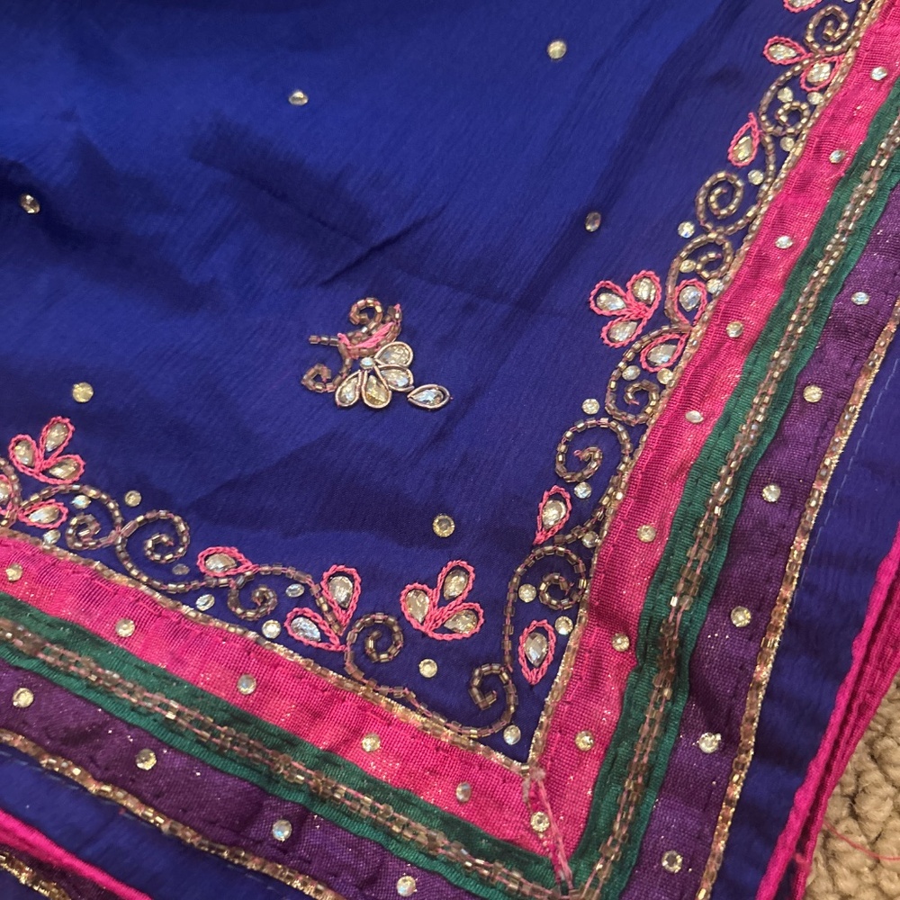 3 Piece Salwar Set - Picture 3 of 8